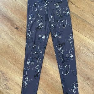 Fabletics leggings size large